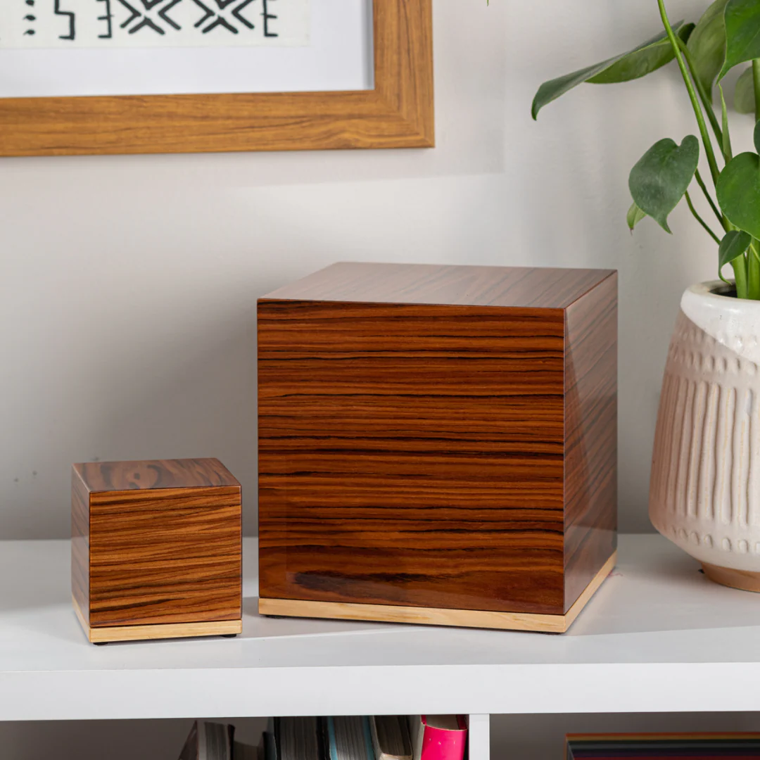 The Madison Urn in Warm Brown - Image 4